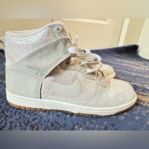 Nike Beige and Cream Sneakers